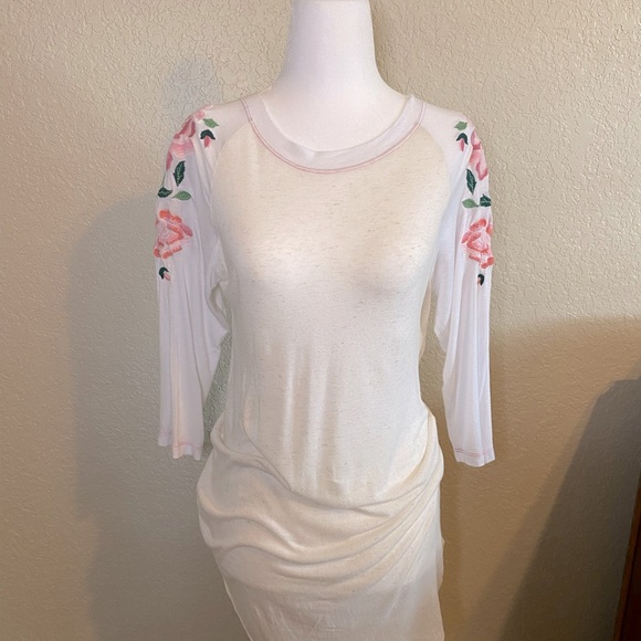 Boho Jane Embroidered Sleeve T-shirt - Picture 2 of 8